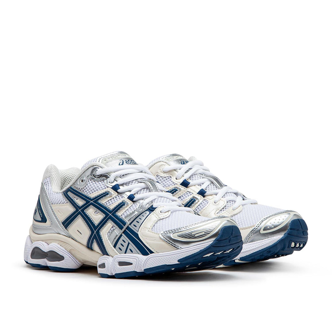 Asics WMNS Gel-Nimbus 9 (Creme / Marineblau)