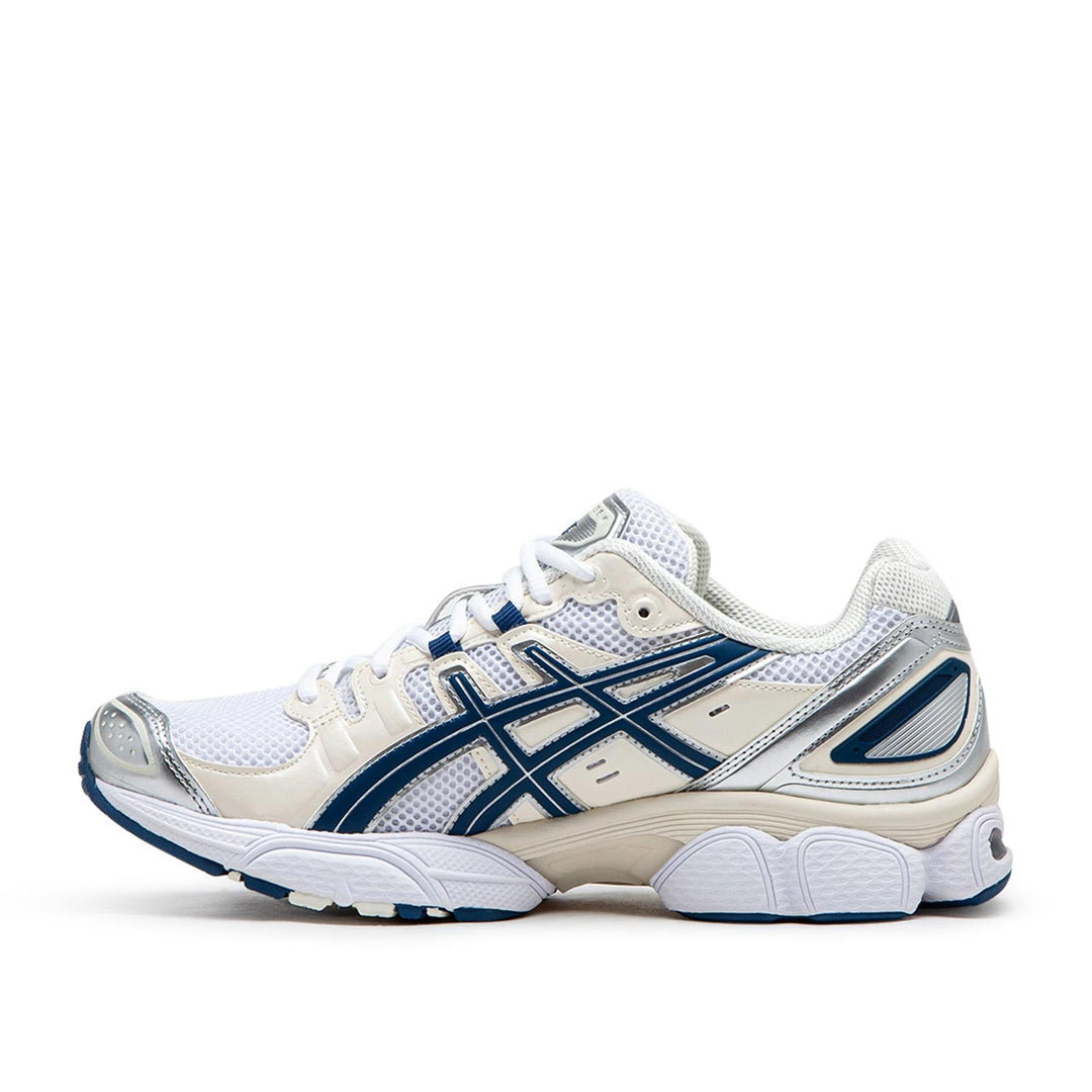 Asics WMNS Gel-Nimbus 9 (Creme / Marineblau)