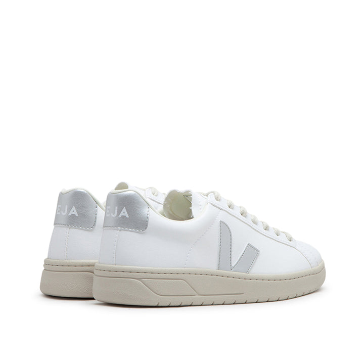 Veja WMNS URCA CWL (White / Silver)